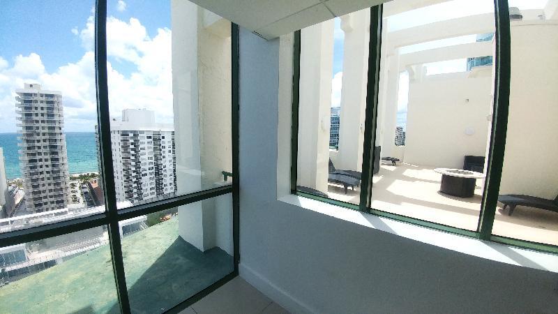 The Casablanca On The Ocean West Tower Hotel Miami Beach Buitenkant foto
